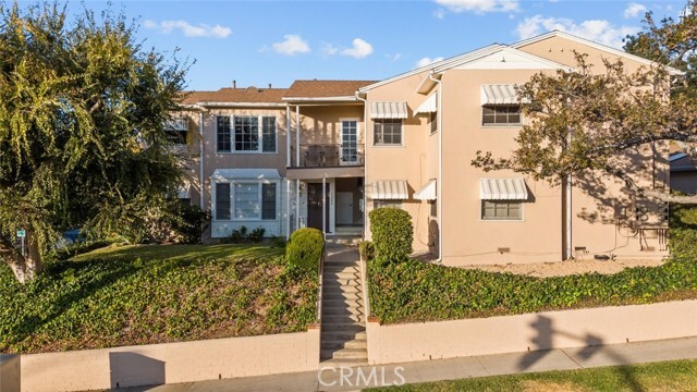 Building Photo - 1305 E Glenoaks Blvd