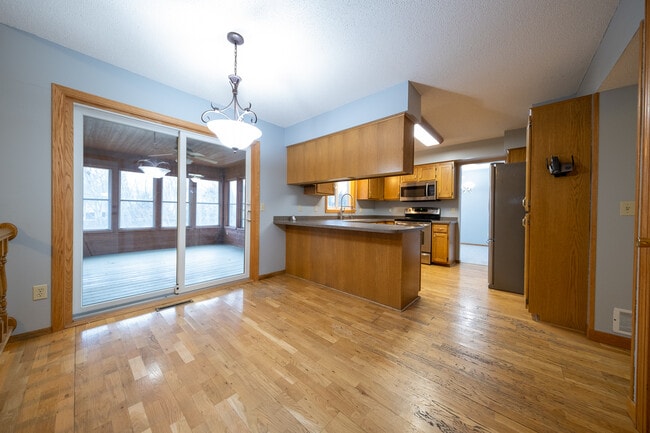 Building Photo - 13916 Copper Ct