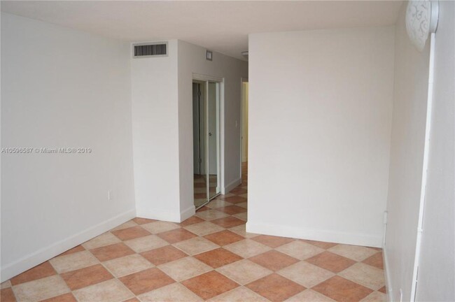 Foto del edificio - 1 bedroom in North miami FL 33179