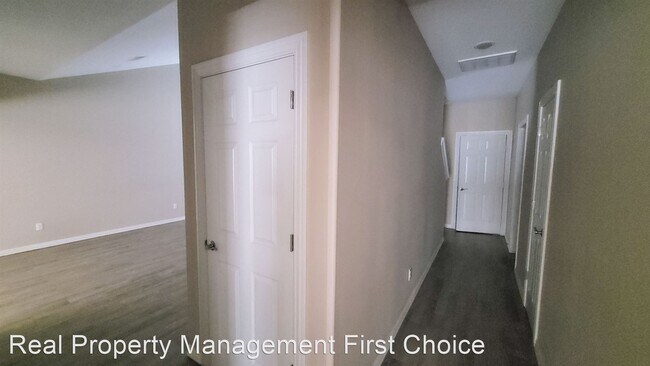 Building Photo - 3 br, 2.5 bath House - 6709 Maribette Rd L...