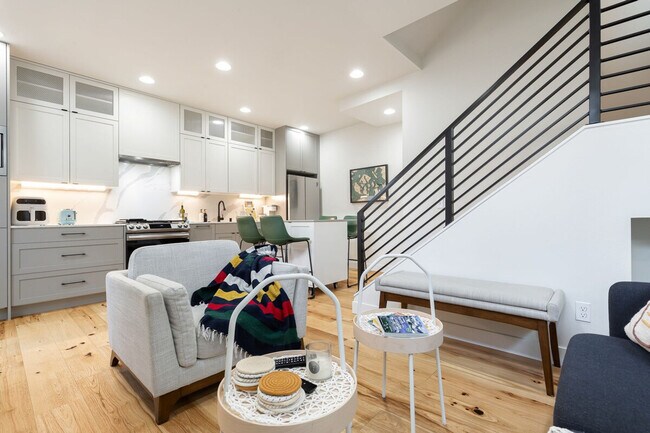 Foto del edificio - 65 W Dravus St