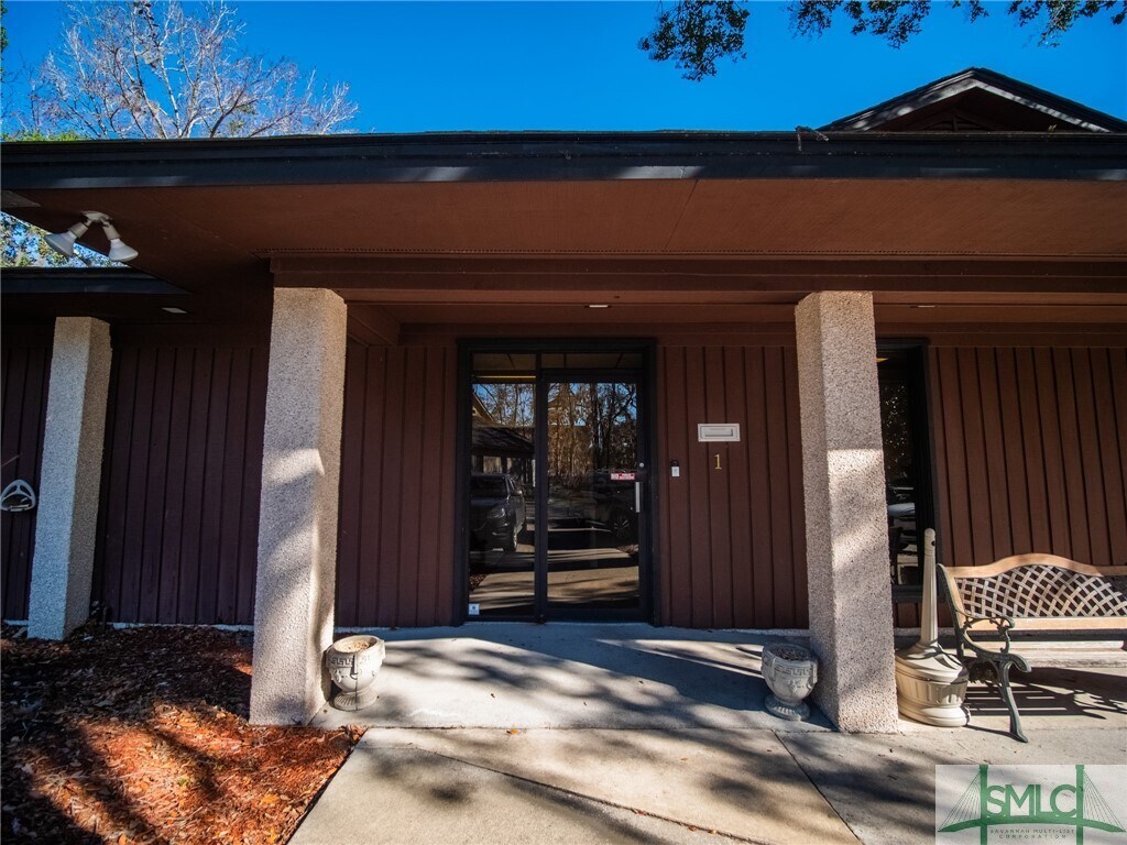 Primary Photo - 7373 Hodgson Memorial Dr
