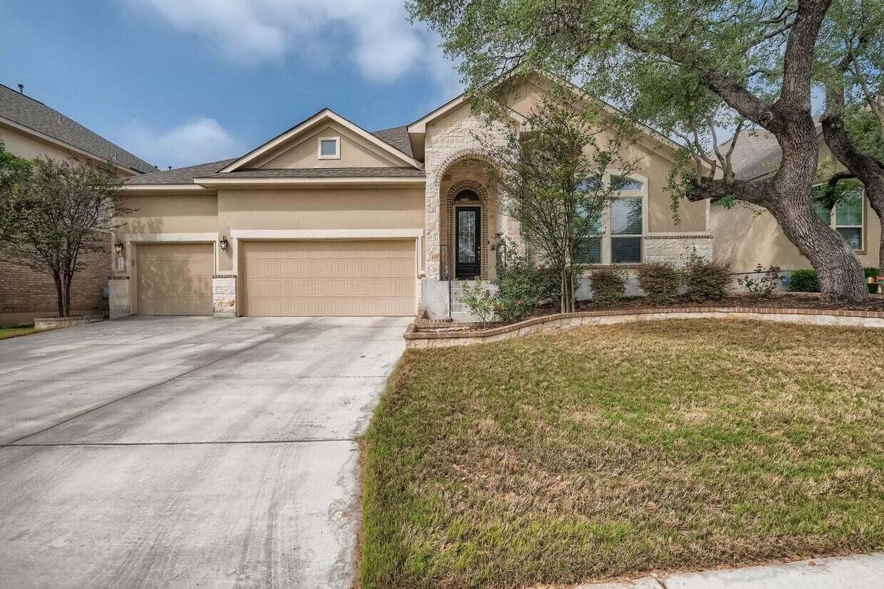Primary Photo - Stunning 4BR/3Bath 1-story luxury home in ...
