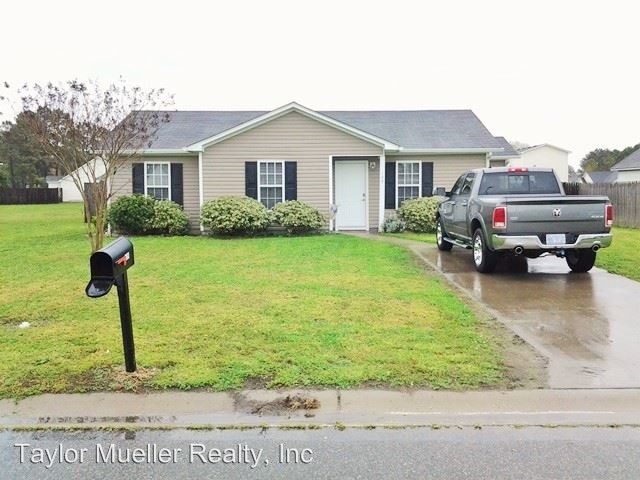 Primary Photo - 139 Sutton Dr