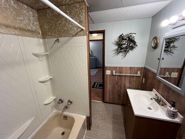 Foto del edificio - 3748 Swenson Ave