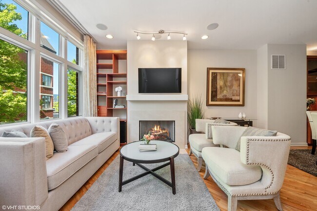 Foto del edificio - 321 E 17th St