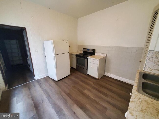 Foto del edificio - 645 N 3rd St