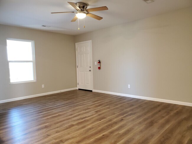Foto del edificio - 142 Cane Creek Ln