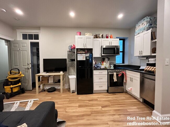 Foto del edificio - 845 Beacon St