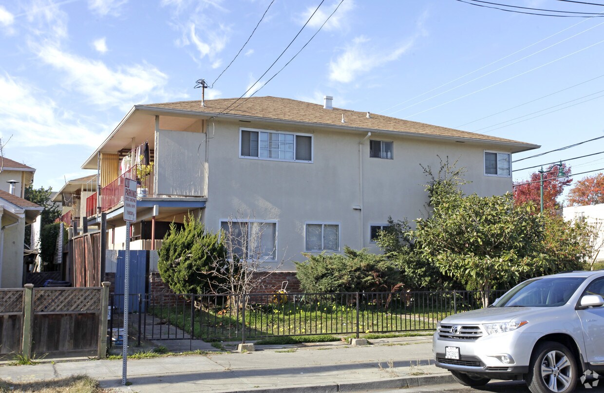 Building Photo - 470 Buena Vista Ave