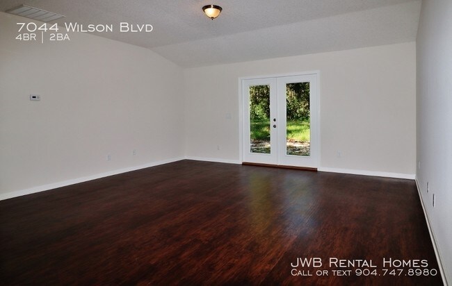 Foto del edificio - 7044 Wilson Blvd