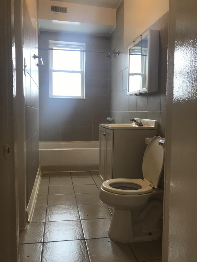 Foto del edificio - 545 E 74th St