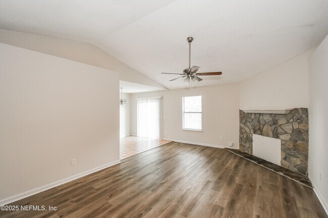 Building Photo - 7756 Pepper Cir E