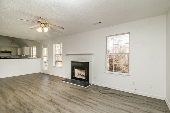 Building Photo - 195 Cinnamon Oak Cir