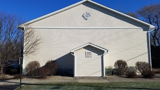 Foto del edificio - 8 Hickory Manor Dr