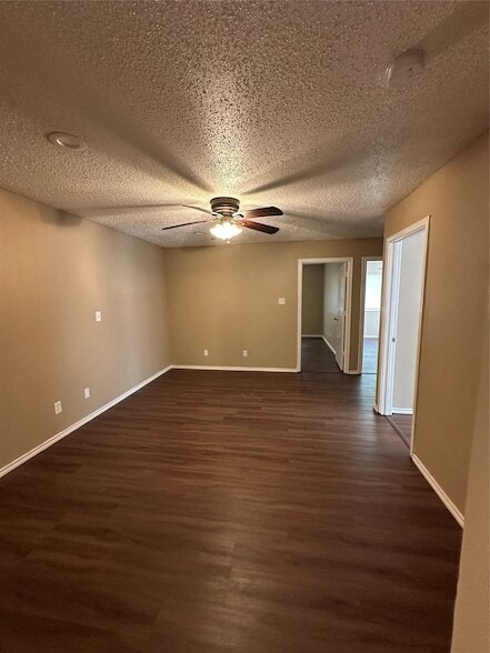 Building Photo - 134 Bellaire Dr