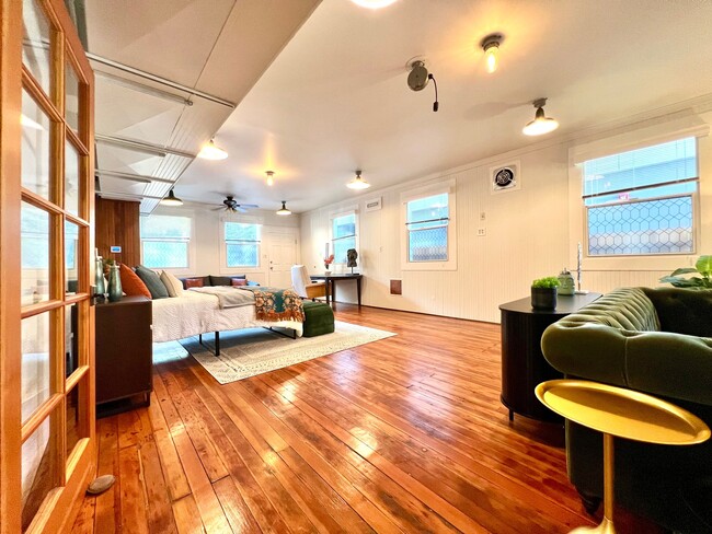 Photo - 814 Victorian Alley Townhome