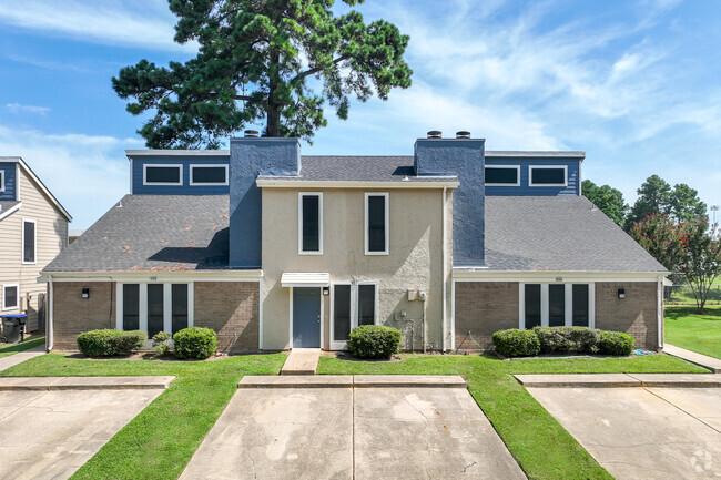 Building Photo - Silver Falls Townhomes