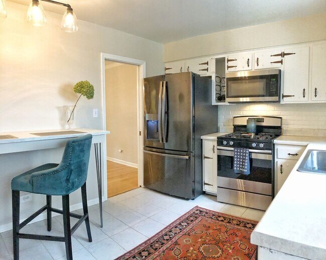 Kitchen - 335 Scott St