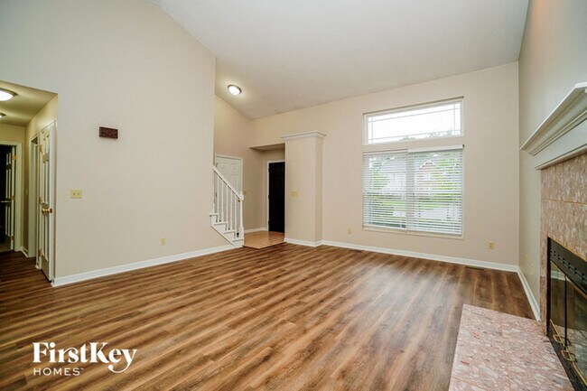 Building Photo - 225 Chesterville Ct