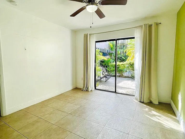 Photo - 585 NE 66th St (Miami, FL)