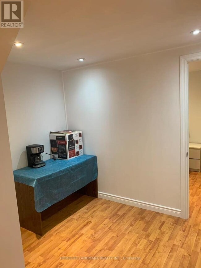 Building Photo - 356 Brownridge Dr