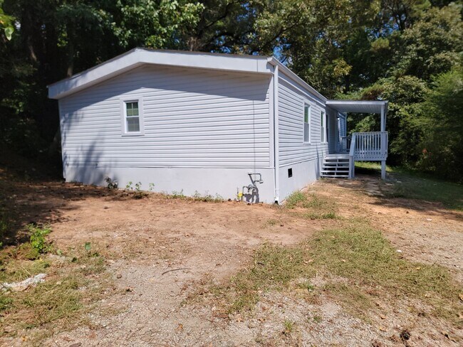 Foto del edificio - 182 Meadowview Ln