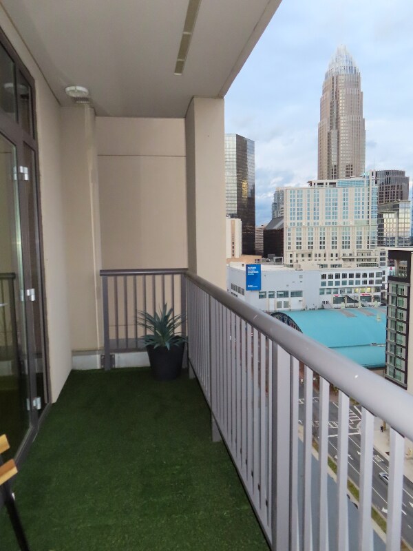 Foto del edificio - 222 S Caldwell St