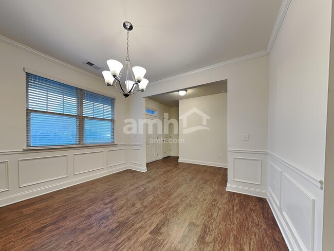 Foto del edificio - 2682 Crestworth Ln