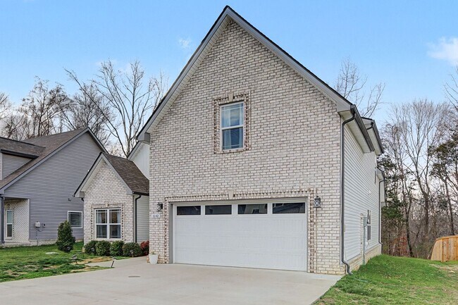 Foto del edificio - 1042 Brightwood Ct