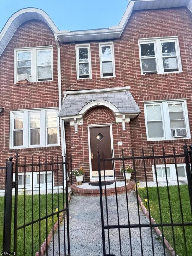 Building Photo - 114 Norman Rd