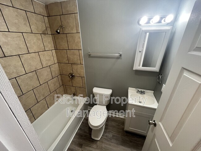 Photo - 2850 N Chester Ave House