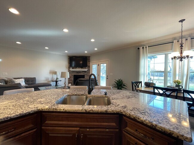Foto del edificio - Fully Furnished, Short Term Rental, 1 Mont...