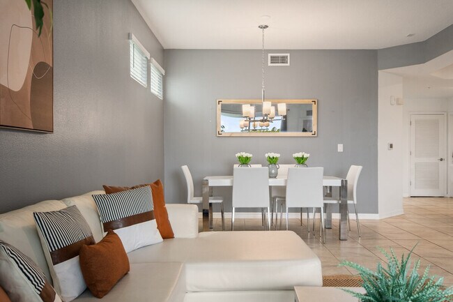 Building Photo - 3191 Paradox Cir