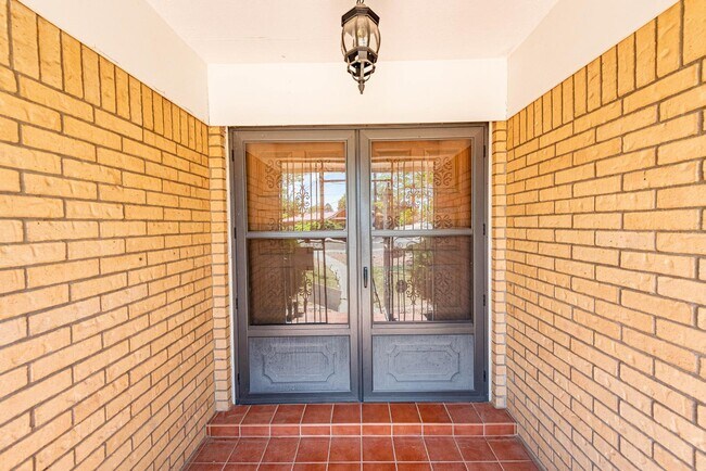 Foto del edificio - 3529 Aspen Ave NE