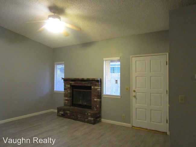 Building Photo - 229 S Richmond Rd