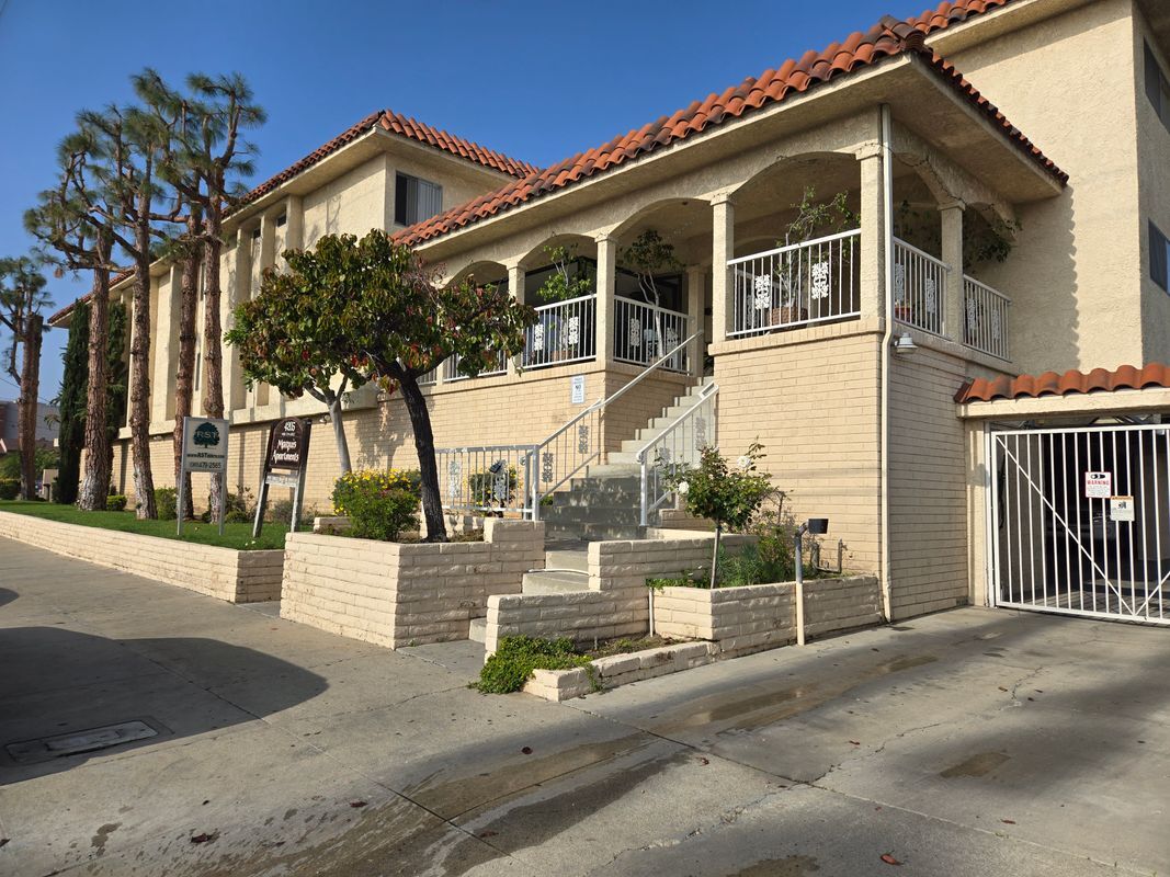 Foto del edificio - 4205 W 129th St