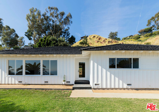 Building Photo - 20490 Seaboard Rd