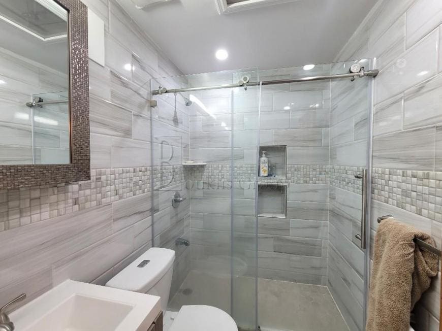 Primary Photo - 2 bedroom in ASTORIA NY 11105