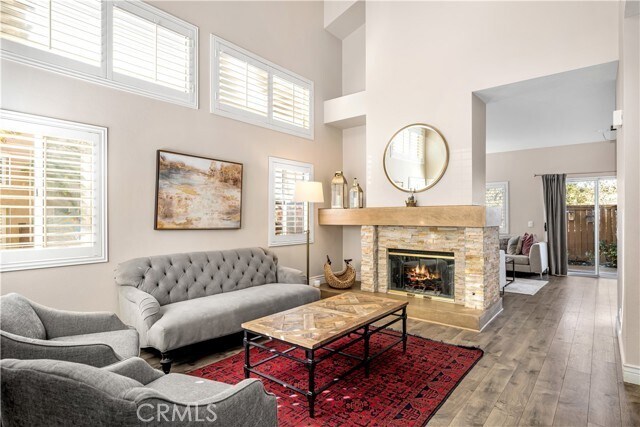 Building Photo - 31 Pinzon