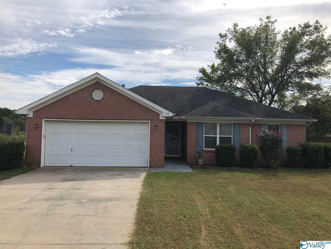 118 Populus Dr, Harvest, AL 35749 House for Rent in Harvest, AL