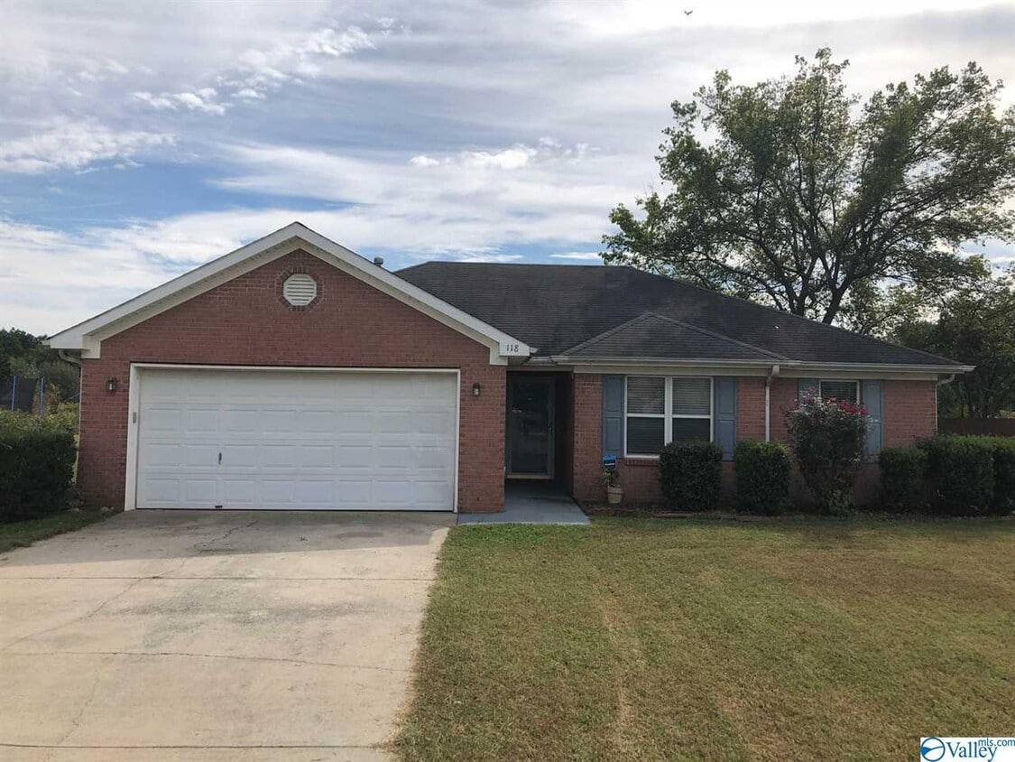 118 Populus Dr, Harvest, AL 35749 House for Rent in Harvest, AL