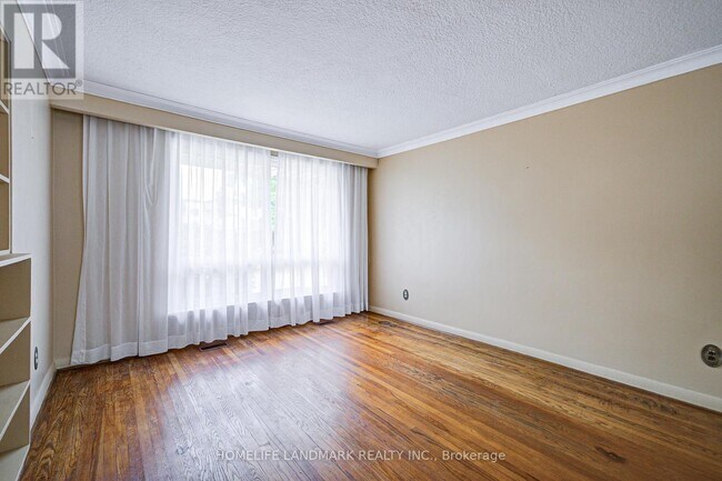 Building Photo - 296 Boisdale Ave