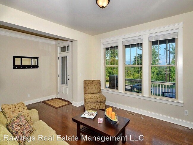 Building Photo - 3 br, 2 bath House - 25 Murrough Drive