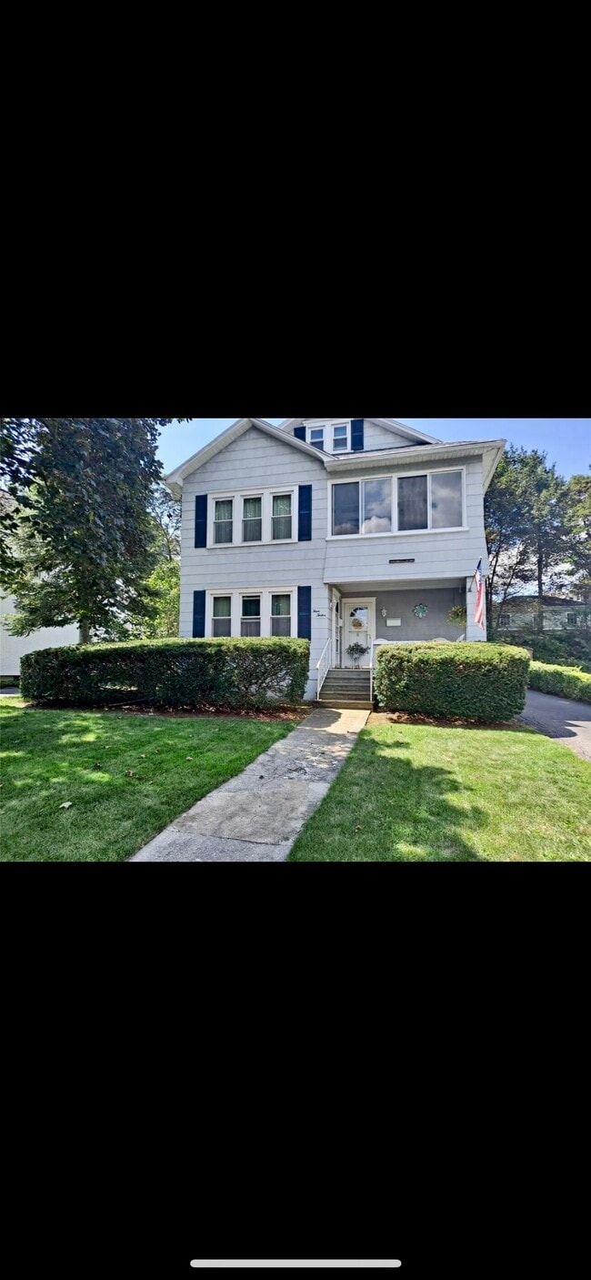Building Photo - 412 Massachusetts Ave