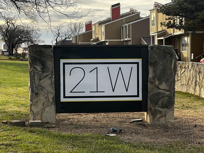 Building Photo - 21W Apartments