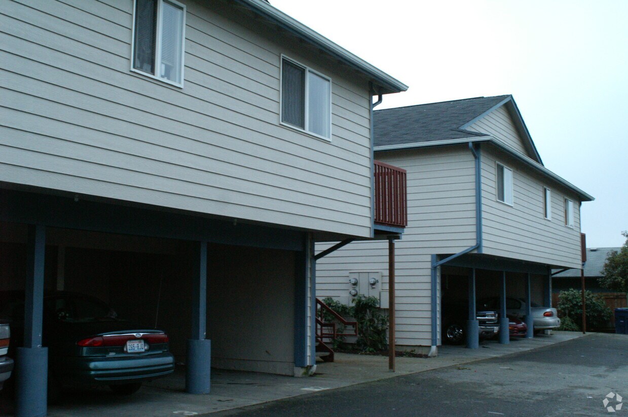 Foto del edificio - 15345 Killarney Cir