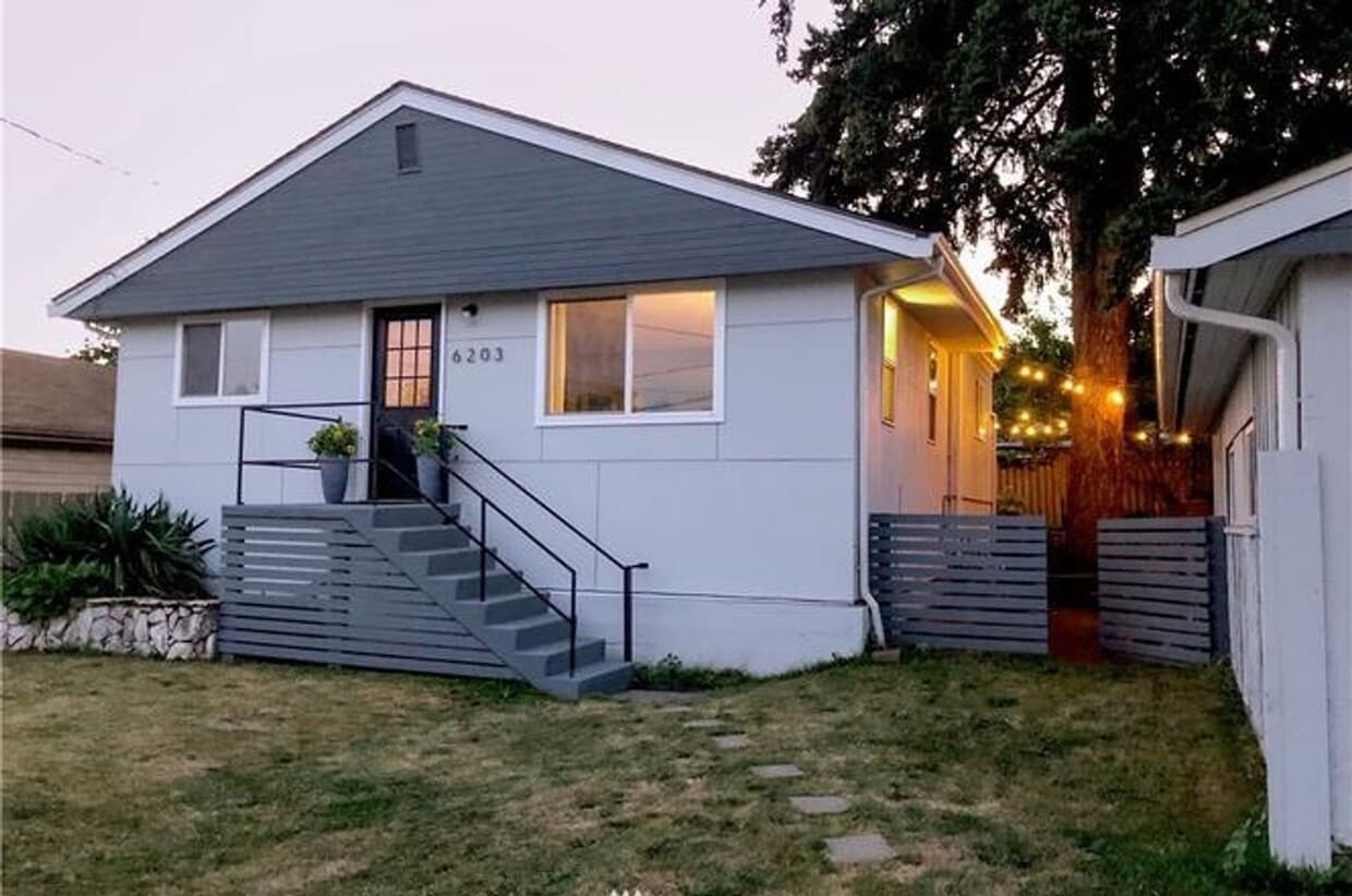 Charming 2 Bed 1 Bath in Hillman City! - Charming 2 Bed 1 Bath in Hillman City!