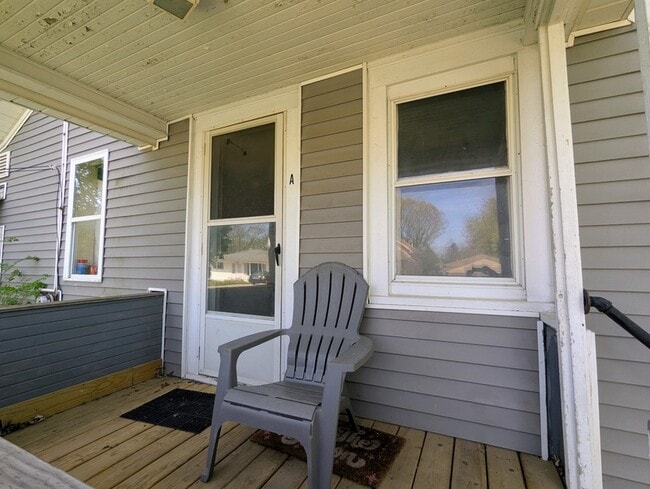 Building Photo - 716 Community St