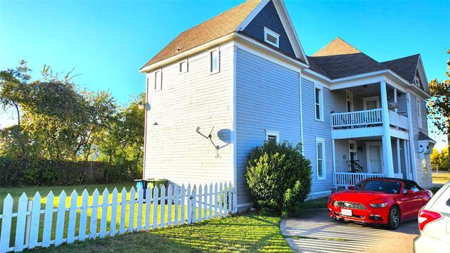 Foto del edificio - 145 N Kealy Ave